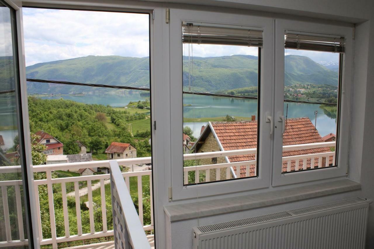 Apartamento Apartman Malekin Prozor Exterior foto